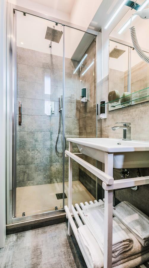 Lele Rooms San Lorenzo Рим Экстерьер фото